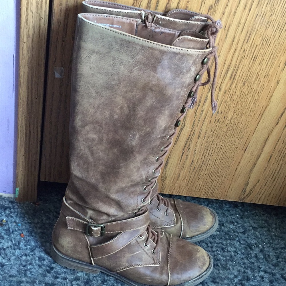 Brown Lace up Boots